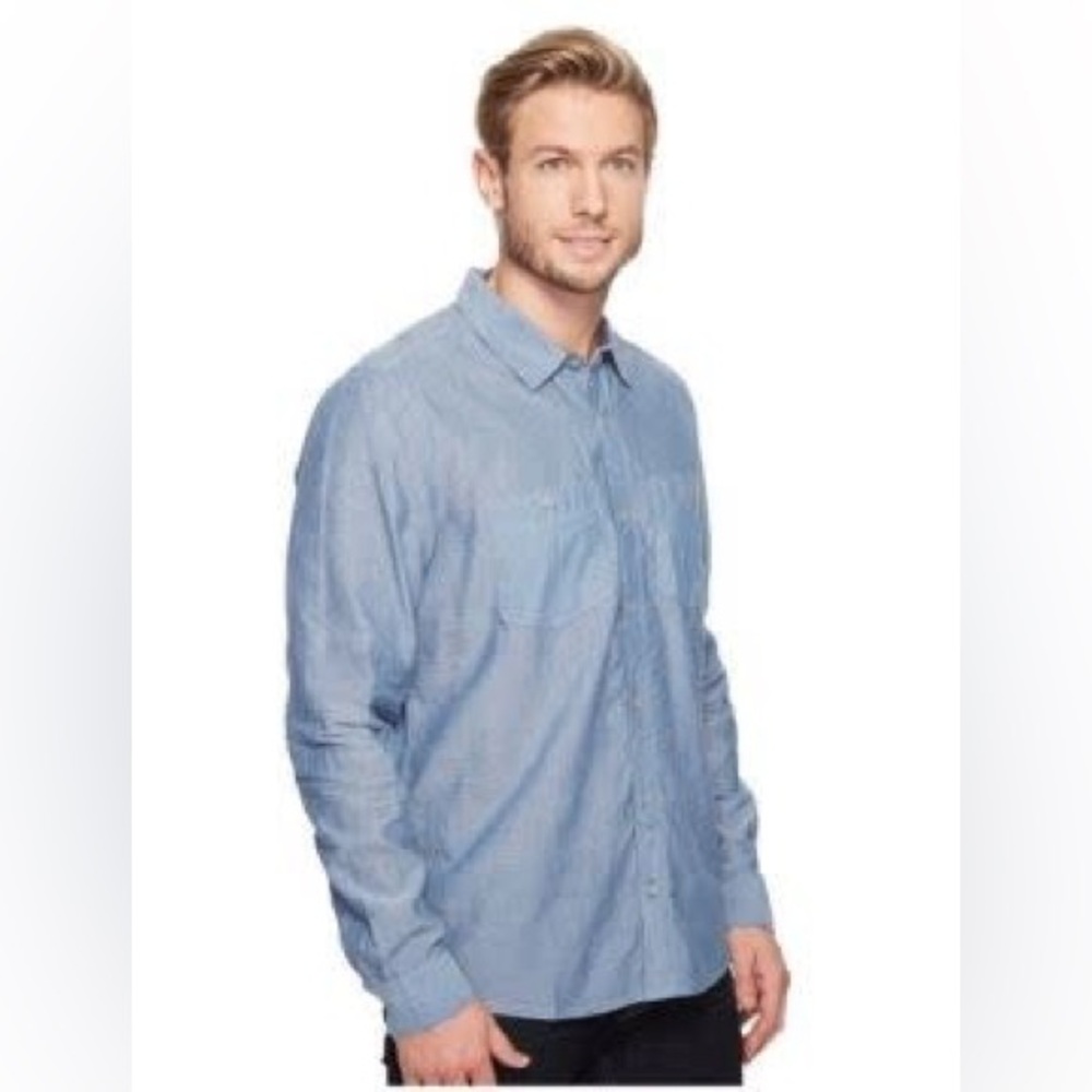 Toad&Co Light Blue Casual Button Down Shirt